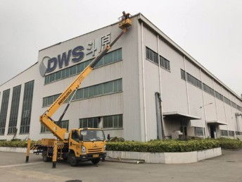 圖 廣州從化出租升降車,高空作業車,路燈車出租,鑫越路橋 廣州租賃