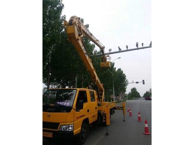 咸安路燈車出租要注意保養(yǎng)